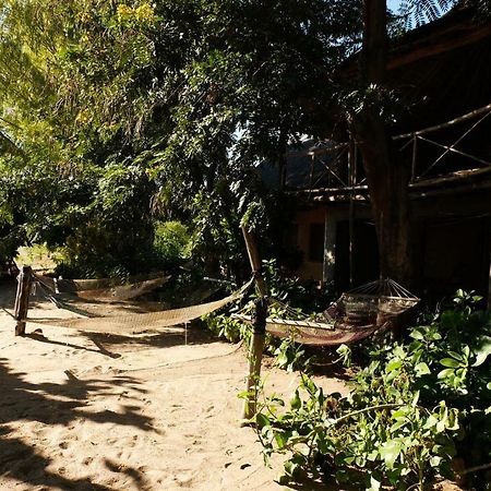 Mufasa Eco Lodge Monkey Bay Экстерьер фото