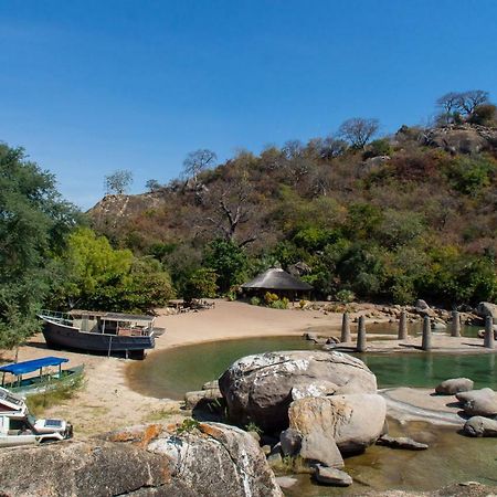 Mufasa Eco Lodge Monkey Bay Экстерьер фото