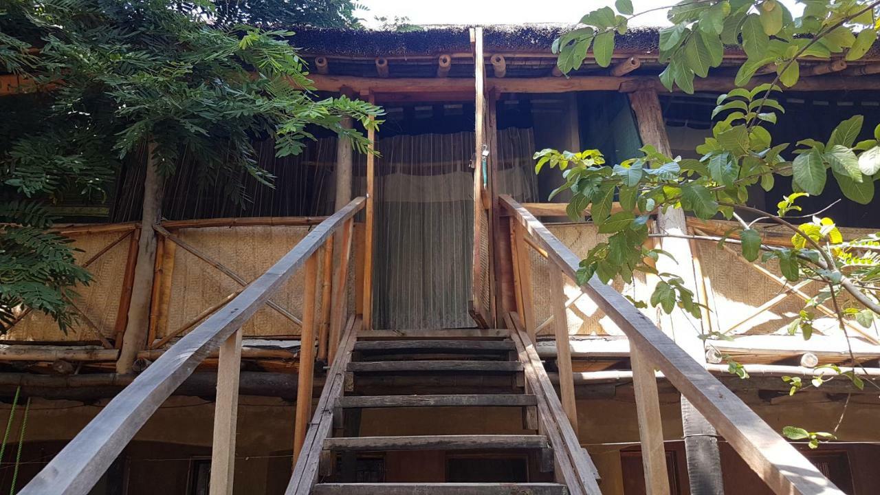 Mufasa Eco Lodge Monkey Bay Экстерьер фото