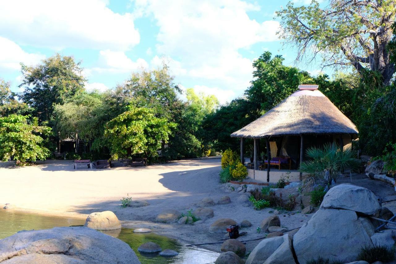 Mufasa Eco Lodge Monkey Bay Экстерьер фото