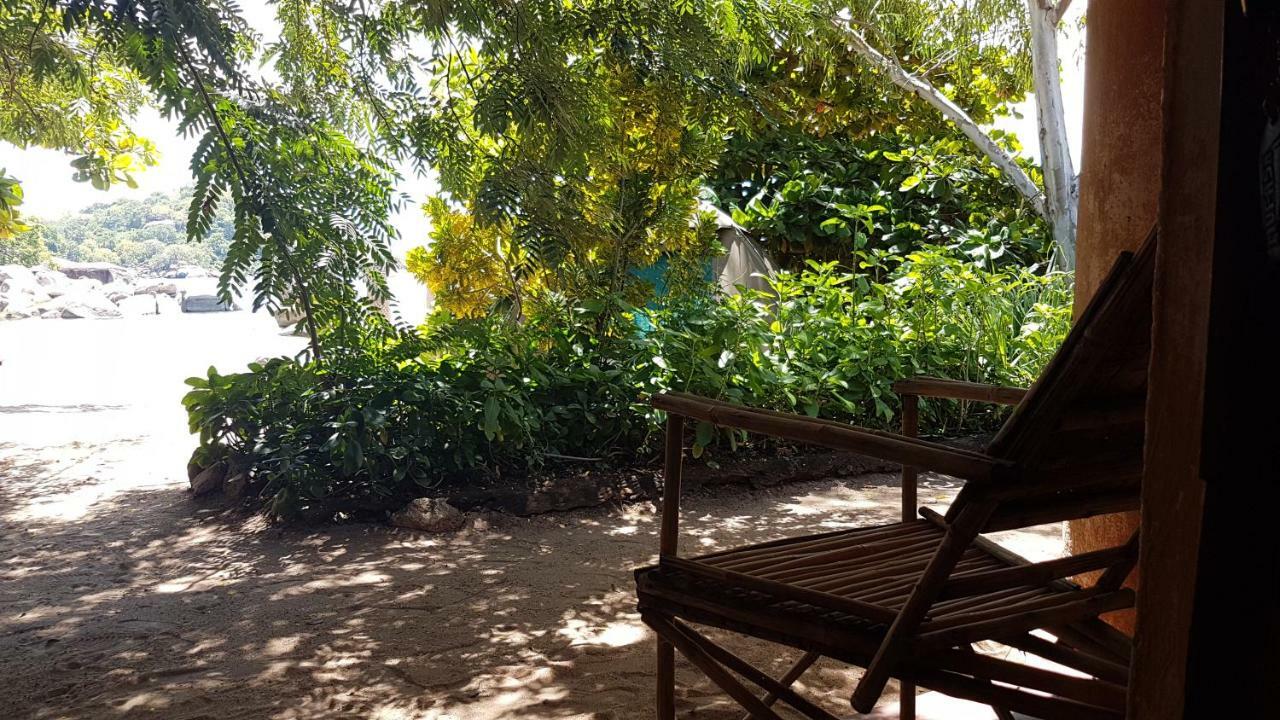 Mufasa Eco Lodge Monkey Bay Экстерьер фото