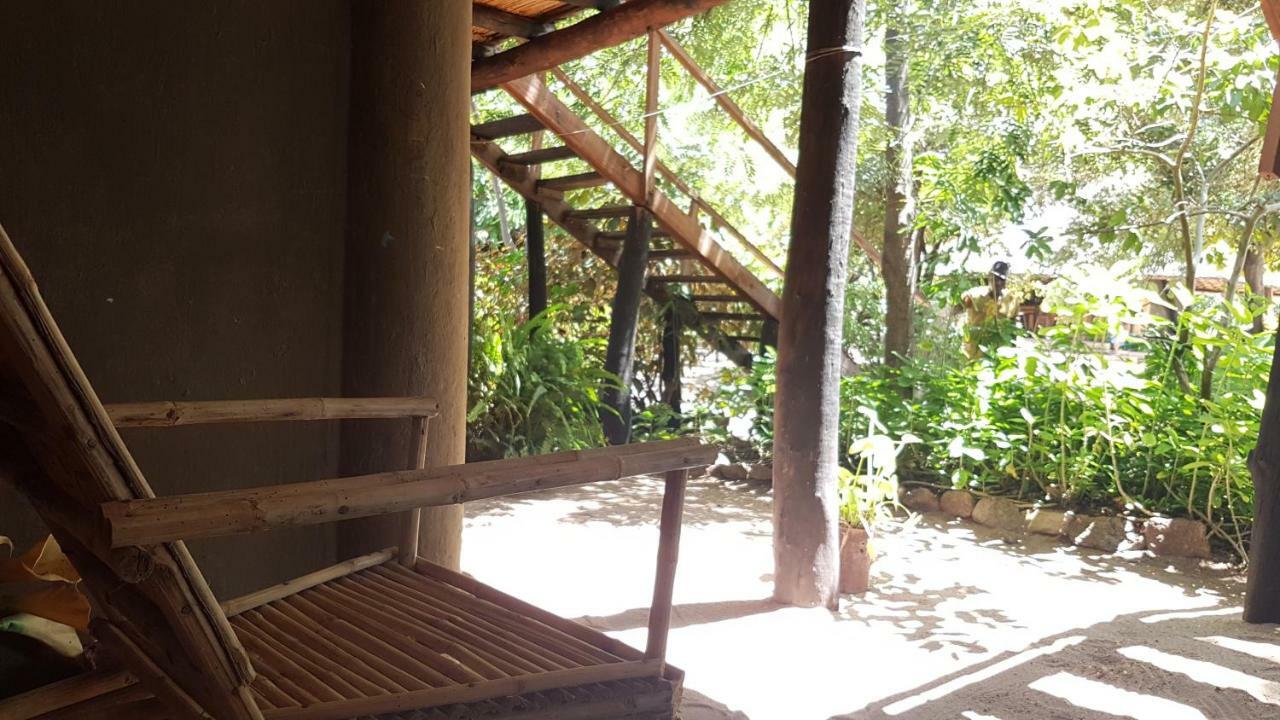Mufasa Eco Lodge Monkey Bay Экстерьер фото