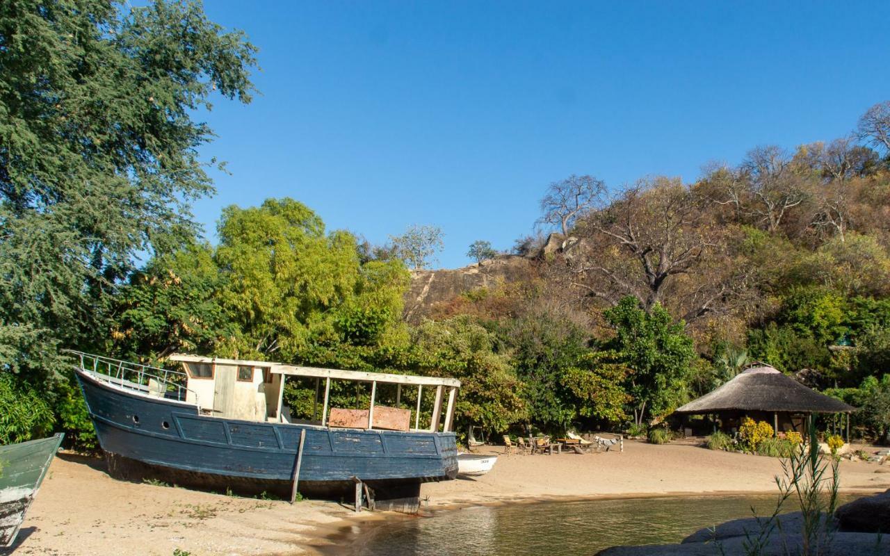 Mufasa Eco Lodge Monkey Bay Экстерьер фото